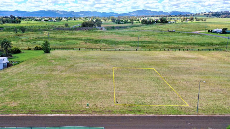 25 Robey Avenue, Quirindi NSW 2343