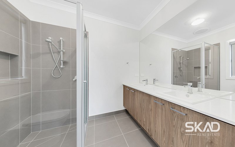 Photo - 25 Rochford Drive, Donnybrook VIC 3064 - Image 6