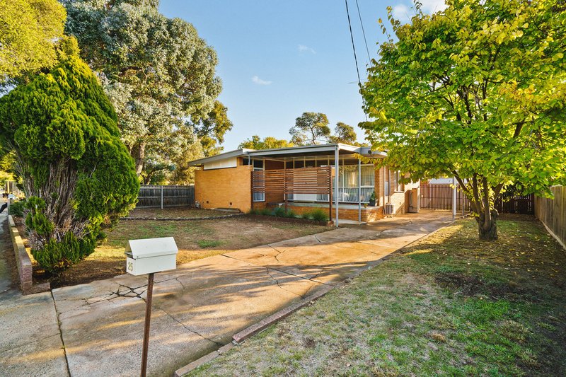 25 Rodbrough Crescent, Corio VIC 3214