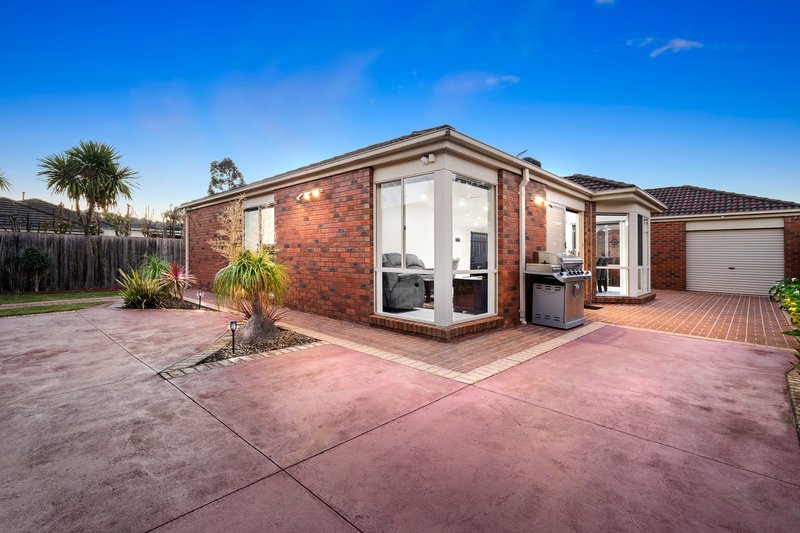 Photo - 25 Rolain Avenue, South Morang VIC 3752 - Image 13