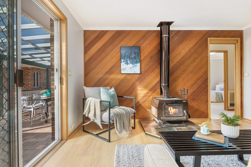 Photo - 25 Rosman Circuit, Gilmore ACT 2905 - Image 11
