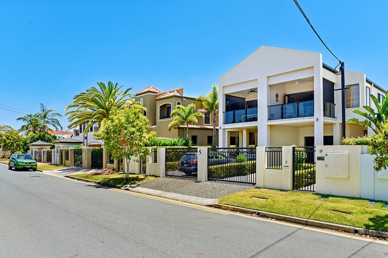 Photo - 2/5 Rouen Avenue, Paradise Point QLD 4216 - Image 18