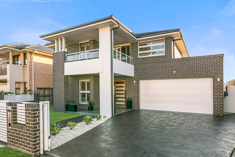 25 Rowe Drive, Potts Hill NSW 2143