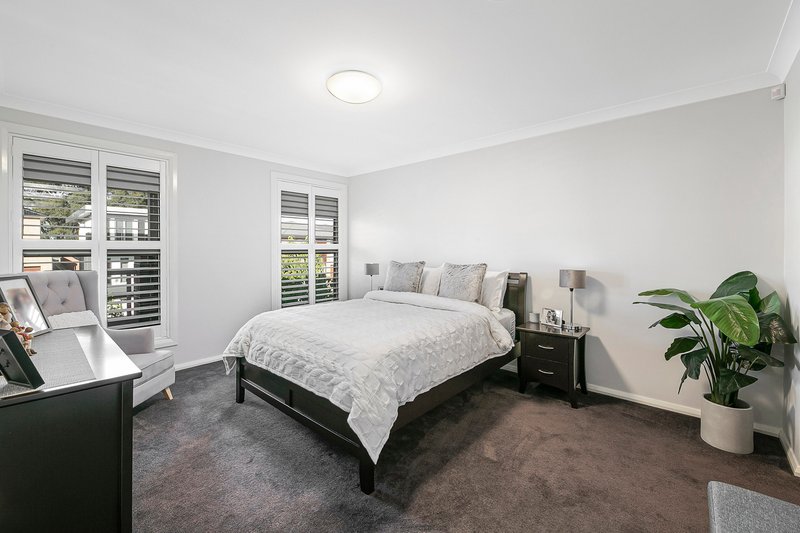 Photo - 25 Rowe Drive, Potts Hill NSW 2143 - Image 7