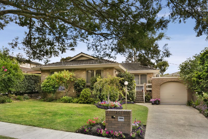 25 Rowitta Drive, Glen Waverley VIC 3150