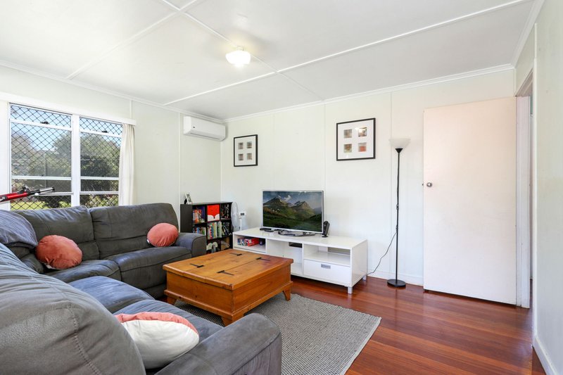 Photo - 25 Rutherford Street, Stafford Heights QLD 4053 - Image 3