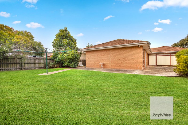 Photo - 25 Sainsbury Avenue, Hillside VIC 3037 - Image 13