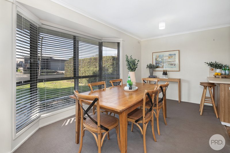 Photo - 25 Salisbury Avenue, Newington VIC 3350 - Image 4