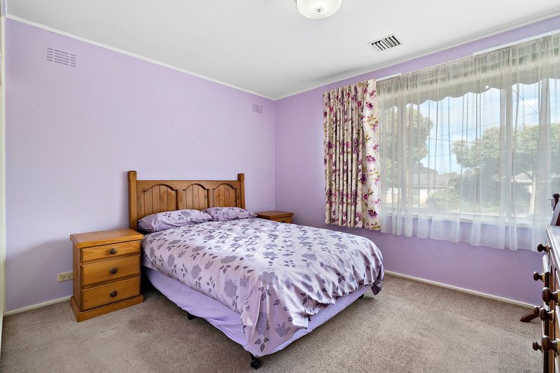 Photo - 25 Samada Street, Notting Hill VIC 3168 - Image 6