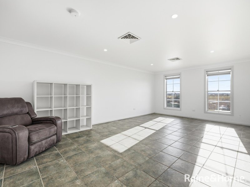 Photo - 25 Sapphire Crescent, Kelso NSW 2795 - Image 5