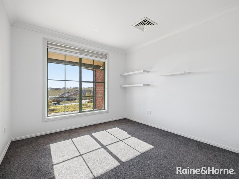 Photo - 25 Sapphire Crescent, Kelso NSW 2795 - Image 11