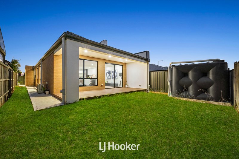 Photo - 25 Sark Street, Clyde North VIC 3978 - Image 20