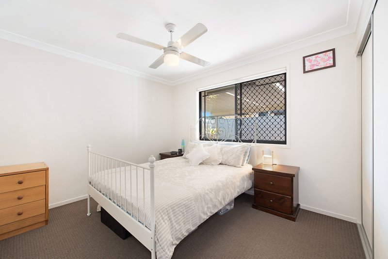 Photo - 25 Sasha Street, Wynnum West QLD 4178 - Image 4