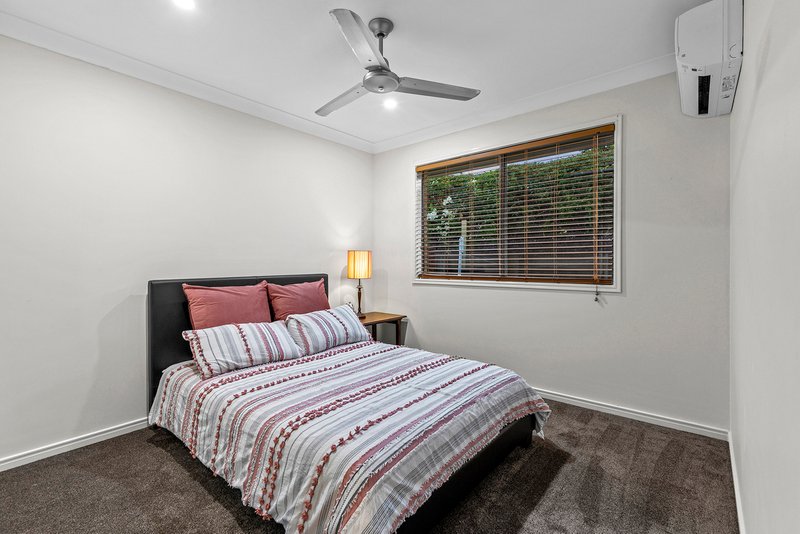 Photo - 25 Savalas Street, Mcdowall QLD 4053 - Image 11