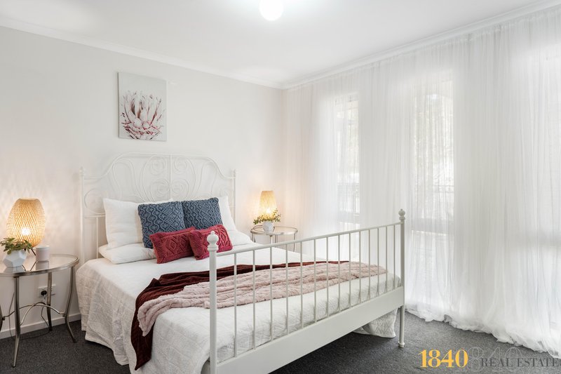 Photo - 25 Scarlet Avenue, Munno Para SA 5115 - Image 3