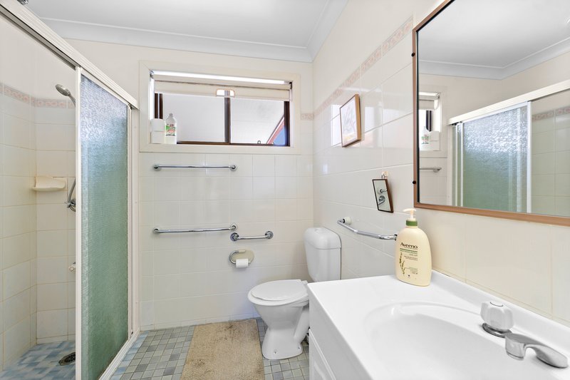 Photo - 2/5 Schaeffer Close, Grafton NSW 2460 - Image 6