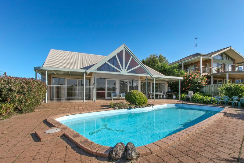 Photo - 25 Schooner Terrace, Paynesville VIC 3880 - Image 4