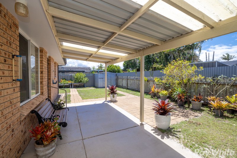 Photo - 2/5 Sciacca Avenue, Tuncurry NSW 2428 - Image 9