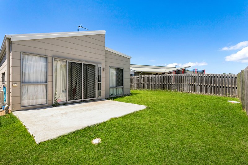 Photo - 25 Seabreeze Circuit, Deception Bay QLD 4508 - Image 7