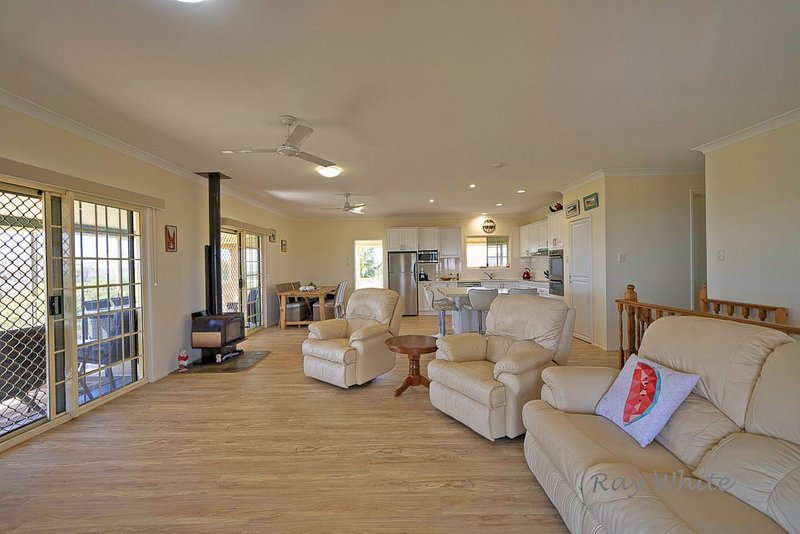 Photo - 25 Seaspray Drive, Agnes Water QLD 4677 - Image 17