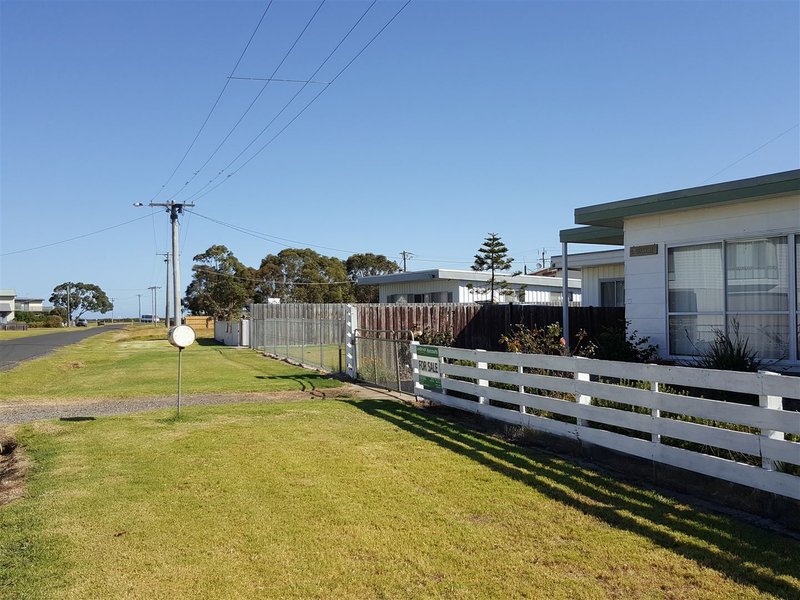 25 Seaward Street, Mcloughlins Beach VIC 3874