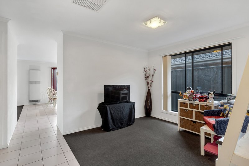 Photo - 25 Semillon Crescent, Andrews Farm SA 5114 - Image 7