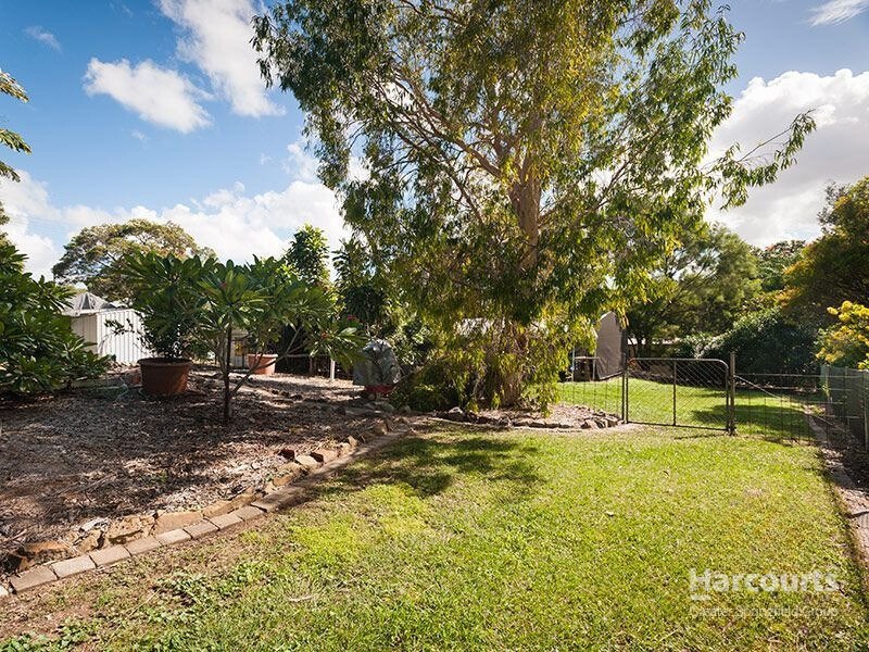 Photo - 25 Shanahan Parade, Redbank Plains QLD 4301 - Image 3