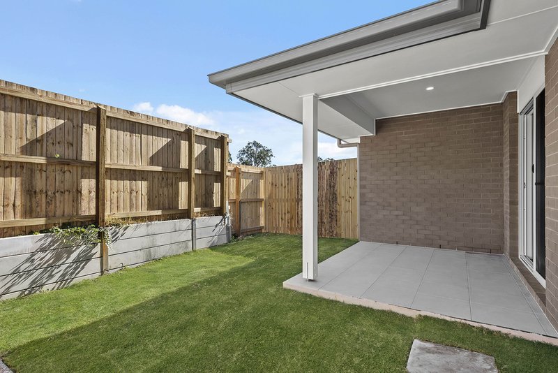 Photo - 2/5 Shanti Lane, Morayfield QLD 4506 - Image 7