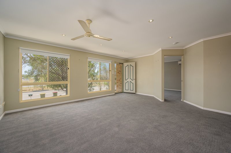 Photo - 25 Shaw Street, New Auckland QLD 4680 - Image 6