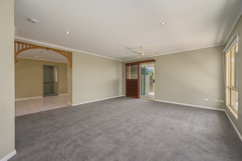 Photo - 25 Shaw Street, New Auckland QLD 4680 - Image 7