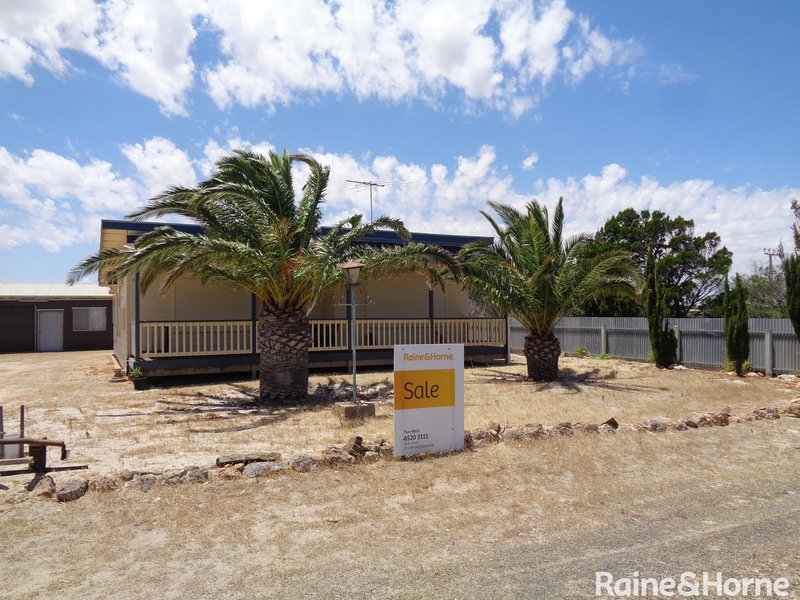 25 Shearwater Way, Thompson Beach SA 5501