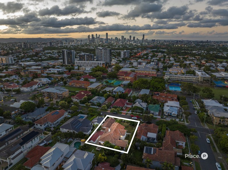 Photo - 25 Shire Street, Coorparoo QLD 4151 - Image 29