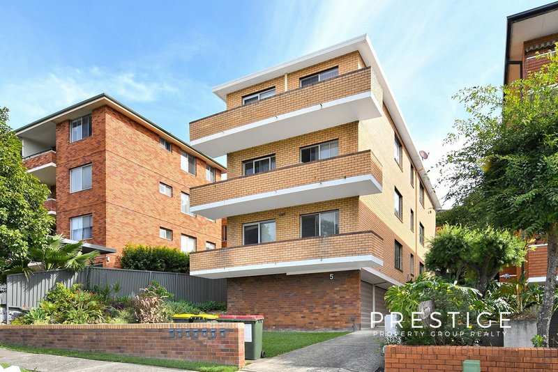 2/5 Short Street, Carlton NSW 2218