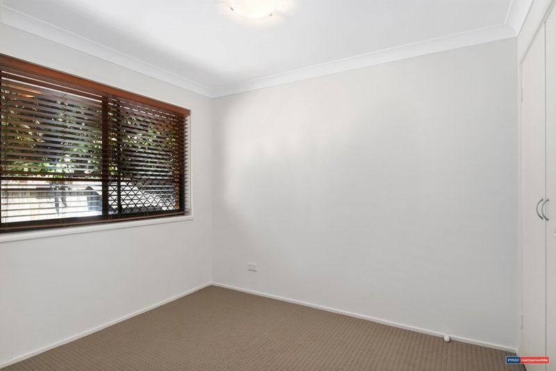 Photo - 2/5 Shrike Court, Burleigh Waters QLD 4220 - Image 8