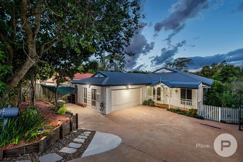 25 Silkyoak Way, Albany Creek QLD 4035