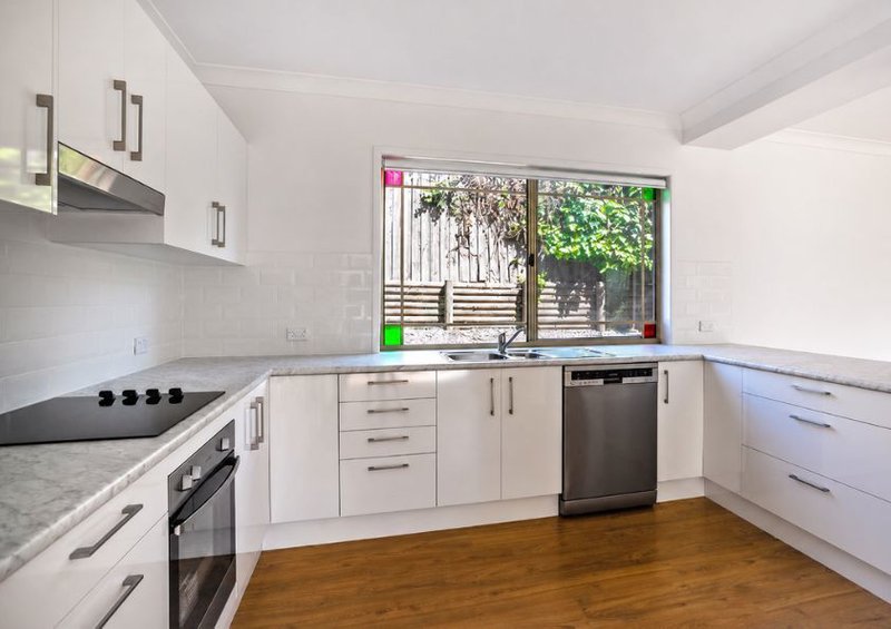 Photo - 25 Silverleaf Row, Menai NSW 2234 - Image 3