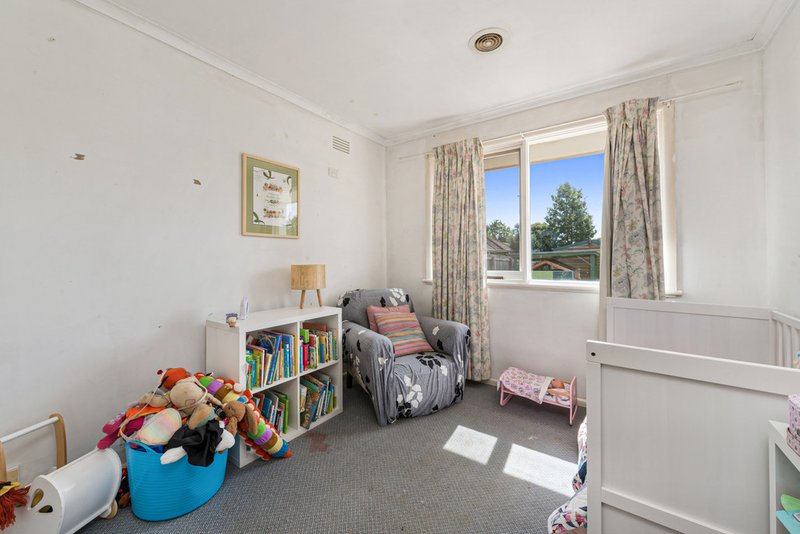 Photo - 25 Sinclair Road, Bayswater VIC 3153 - Image 13