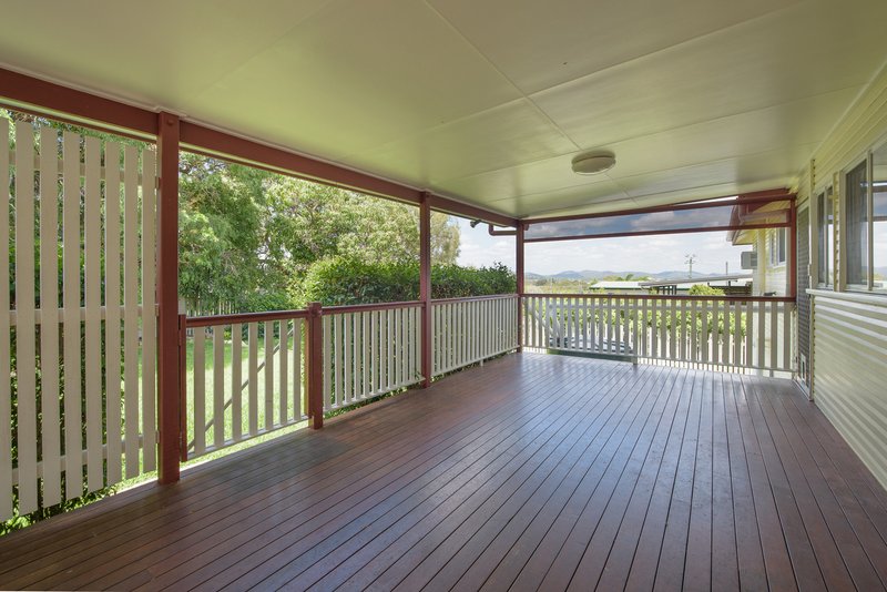 Photo - 25 Smith Street, West Gladstone QLD 4680 - Image 15