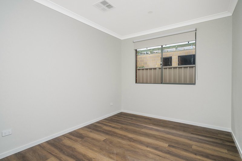 Photo - 25 Solandra Way, Forrestfield WA 6058 - Image 18
