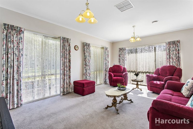 Photo - 25 Southern Boulevard, Narre Warren South VIC 3805 - Image 6