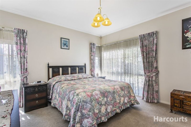 Photo - 25 Southern Boulevard, Narre Warren South VIC 3805 - Image 7