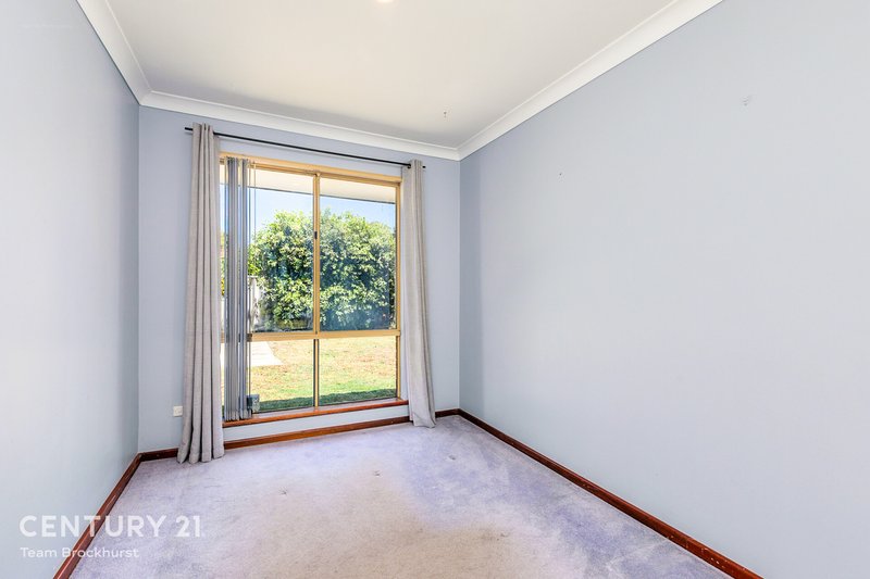 Photo - 25 Sovereign Drive, Thornlie WA 6108 - Image 23