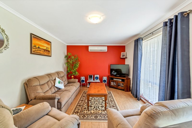 Photo - 25 Spencer Drive, Morphett Vale SA 5162 - Image 3