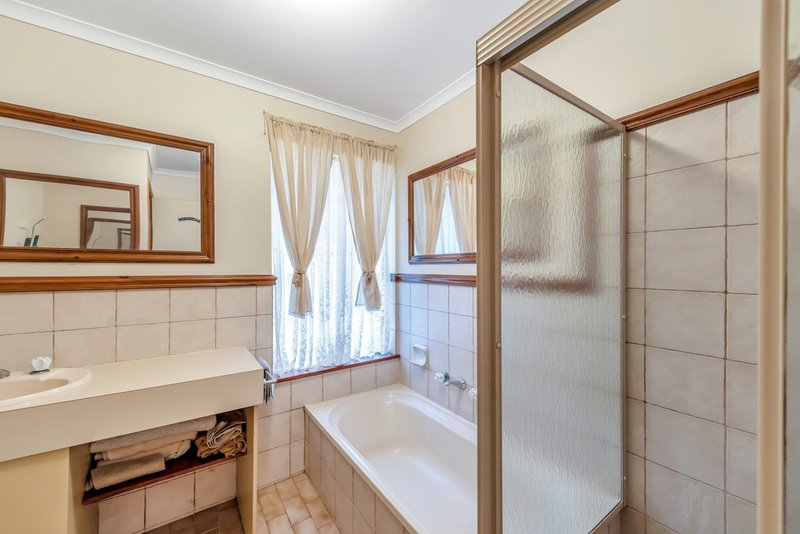 Photo - 25 Spencer Drive, Morphett Vale SA 5162 - Image 10