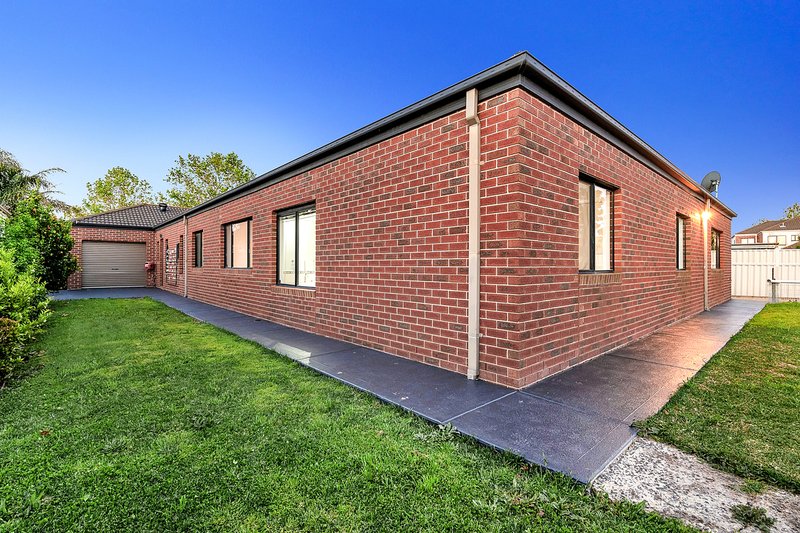 Photo - 25 St Andrews Drive, Craigieburn VIC 3064 - Image 24