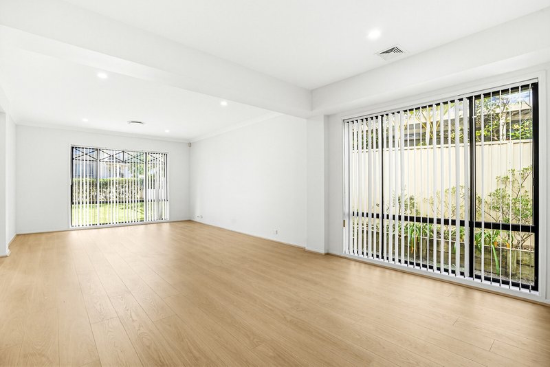 Photo - 25 St Georges Crescent, Cecil Hills NSW 2171 - Image 2