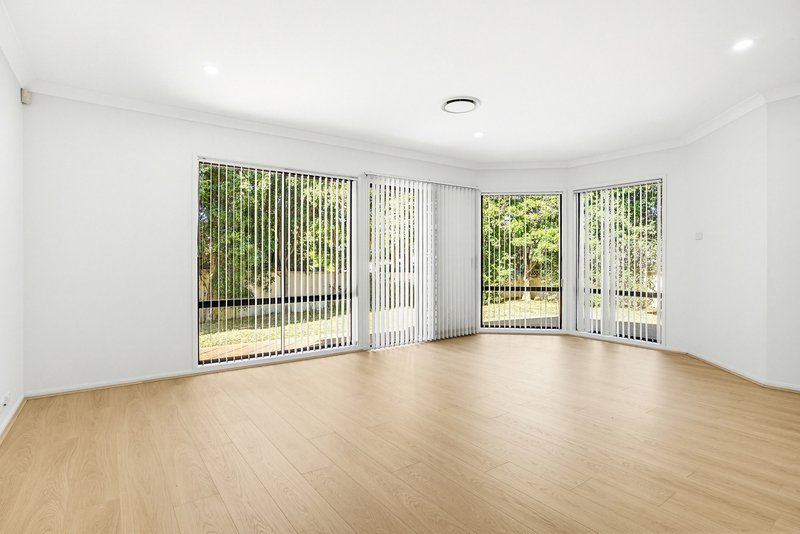 Photo - 25 St Georges Crescent, Cecil Hills NSW 2171 - Image 5