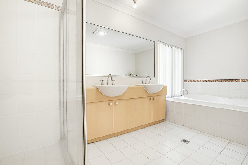 Photo - 25 St Georges Crescent, Cecil Hills NSW 2171 - Image 9