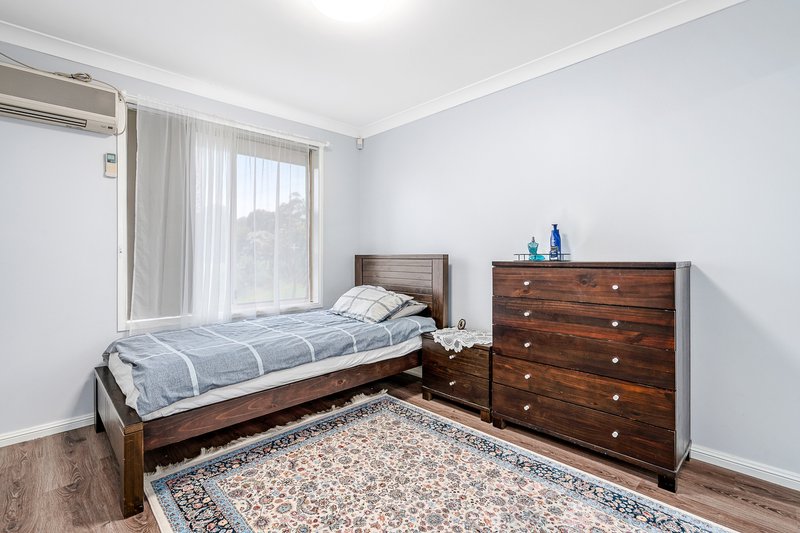 Photo - 25 St Pauls Way, Blacktown NSW 2148 - Image 7