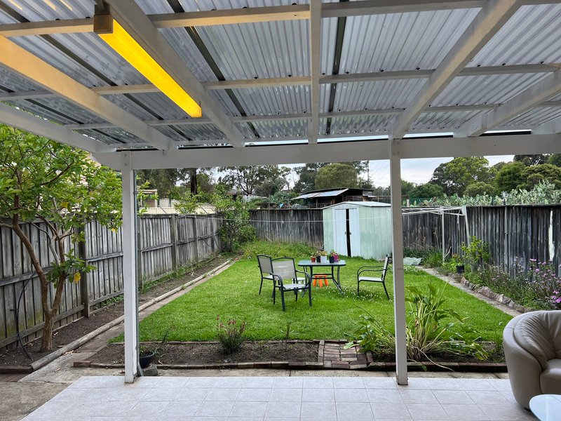 Photo - 25 St Pauls Way, Blacktown NSW 2148 - Image 8